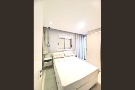 Quarto de apartamento para alugar com 3 quartos, 70m² em Chácara Seis de Outubro, São Paulo