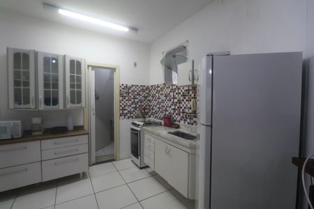 Apartamento para alugar com 85m², 2 quartos e 2 vagas Apartamento para alugar com 85m², 2 quartos e 2 vagasCozinha