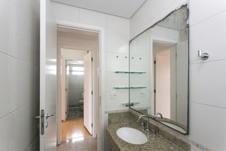 Apartamento à venda com 110m², 4 quartos e 3 vagasBanheiro
