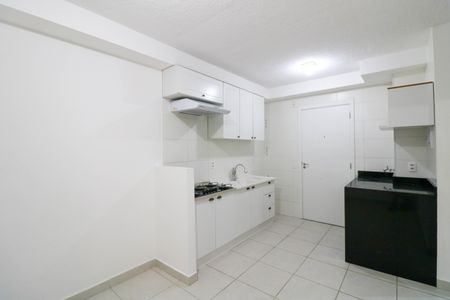 Sala / Cozinha de apartamento à venda com 2 quartos, 32m² em Vila Socorro, São Paulo