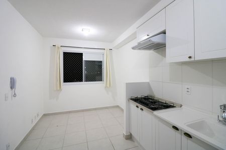 Sala / Cozinha de apartamento à venda com 2 quartos, 32m² em Vila Socorro, São Paulo