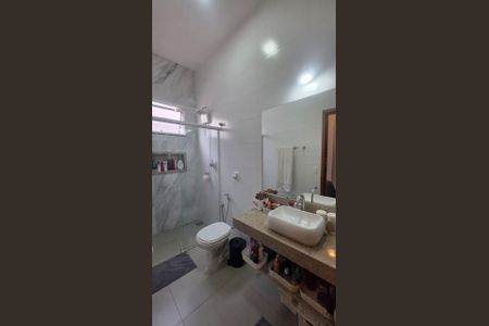 Casa de condomínio para alugar com 160m², 3 quartos e 4 vagas Casa de condomínio para alugar com 160m², 3 quartos e 4 vagasBanheiro