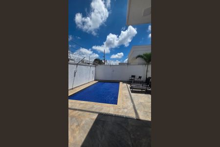 Casa de condomínio para alugar com 160m², 3 quartos e 4 vagas Casa de condomínio para alugar com 160m², 3 quartos e 4 vagasPiscina