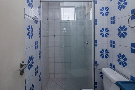 banheiro social_2 de apartamento para alugar com 2 quartos, 49m² em Jardim Previdencia, São Paulo