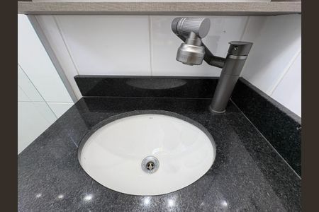 Apartamento à venda com 60m², 3 quartos e 1 vagaDetalhe do banheiro