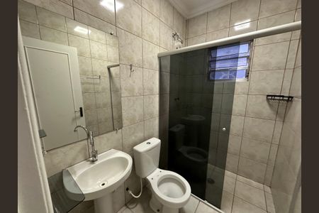 Casa para alugar com 120m², 2 quartos e 2 vagasBanheiro