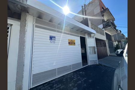 Casa para alugar com 120m², 2 quartos e 2 vagasFachada