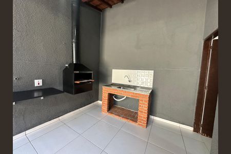 Casa para alugar com 120m², 2 quartos e 2 vagasChurrasqueira