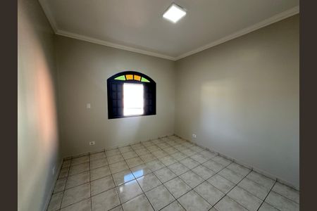 Casa para alugar com 120m², 2 quartos e 2 vagasQuarto 1