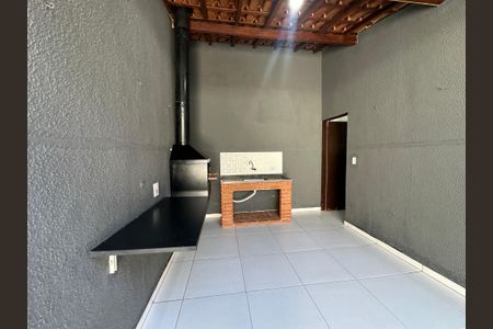 Casa para alugar com 120m², 2 quartos e 2 vagasChurrasqueira