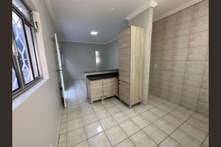 Casa para alugar com 120m², 2 quartos e 2 vagasCozinha