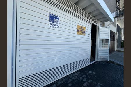 Casa para alugar com 120m², 2 quartos e 2 vagasFachada