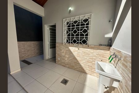 Casa para alugar com 120m², 2 quartos e 2 vagasÁrea de Serviço