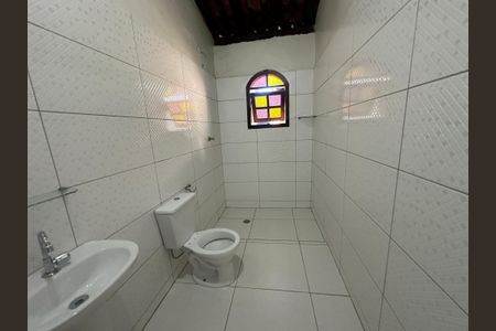 Casa para alugar com 120m², 2 quartos e 2 vagasBanheiro Social