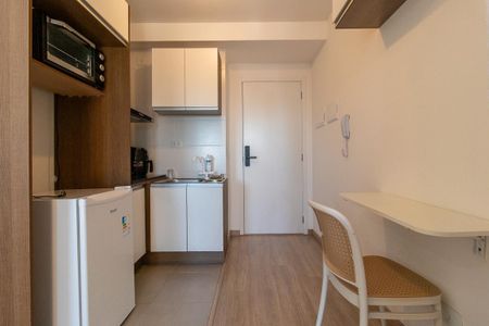 Cozinha - Armários de kitnet/studio para alugar com 1 quarto, 27m² em Centro, Curitiba