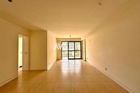 Apartamento à venda com 120m², 3 quartos e 1 vaga