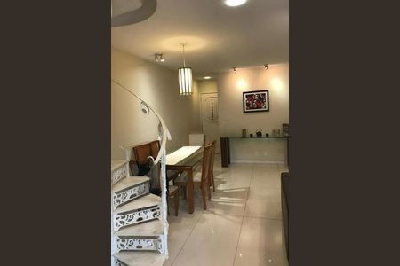 Apartamento à venda com 82m², 2 quartos e 1 vaga