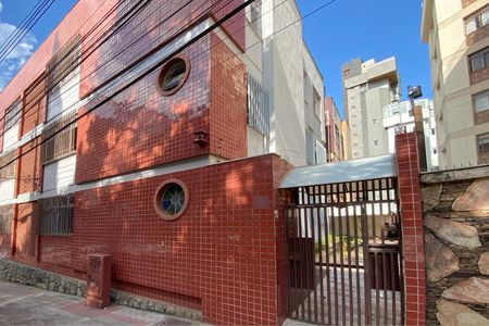 Apartamento para alugar com 100m², 3 quartos e 1 vagaFachada