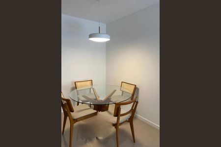 Apartamento à venda com 84m², 2 quartos e 1 vaga