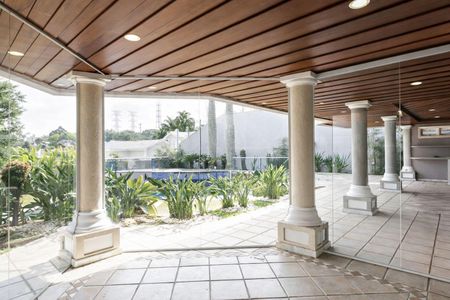 Casa de condomínio à venda com 900m², 5 quartos e 6 vagas Casa de condomínio à venda com 900m², 5 quartos e 6 vagasÁrea externa