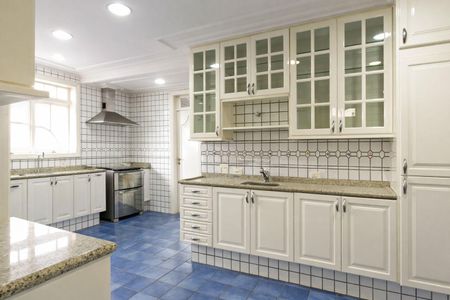 Cozinha de casa de condomínio à venda com 5 quartos, 1000m² em Condomínio Melville (Tamboré), Santana de Parnaíba