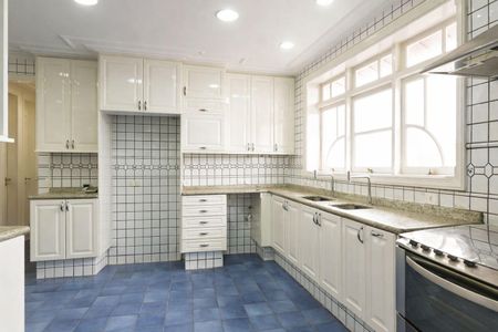 Cozinha de casa de condomínio à venda com 5 quartos, 1000m² em Condomínio Melville (Tamboré), Santana de Parnaíba