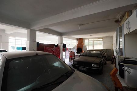 Casa à venda com 321m², 6 quartos e 4 vagasGaragem / Churrasqueira