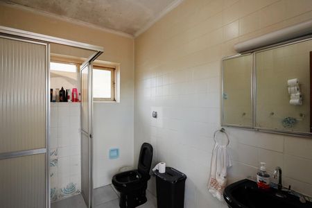 Casa à venda com 321m², 6 quartos e 4 vagasBanheiro 2