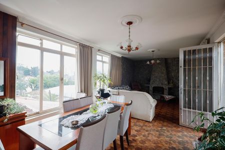 Casa à venda com 321m², 6 quartos e 4 vagasSala 