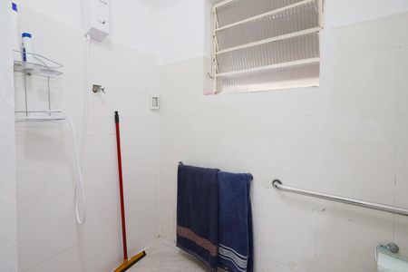Casa à venda com 321m², 6 quartos e 4 vagasBanheiro da Suíte 2