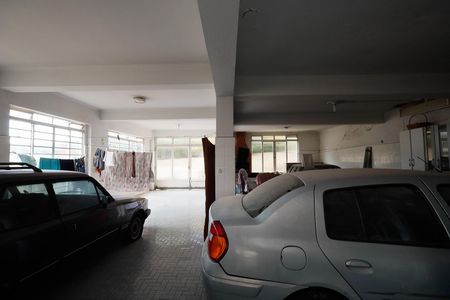 Casa à venda com 321m², 6 quartos e 4 vagasGaragem / Churrasqueira