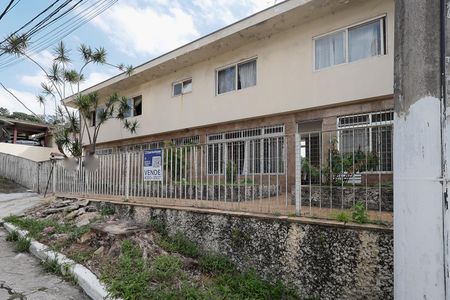 Casa à venda com 321m², 6 quartos e 4 vagasFachada / Placa  