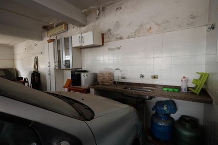 Casa à venda com 321m², 6 quartos e 4 vagasGaragem / Churrasqueira