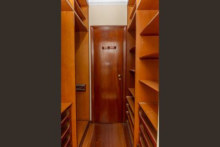 Apartamento para alugar com 154m², 3 quartos e 2 vagasCloset Suite 1