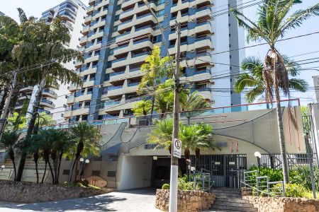 Apartamento para alugar com 154m², 3 quartos e 2 vagasFachada do condomino