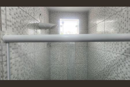 Banheiro  de kitnet/studio para alugar com 1 quarto, 40m² em Brotas, Salvador