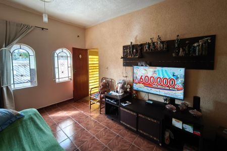 Casa à venda com 193m², 4 quartos e 5 vagasSala