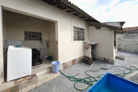 Casa à venda com 193m², 4 quartos e 5 vagasQuintal 