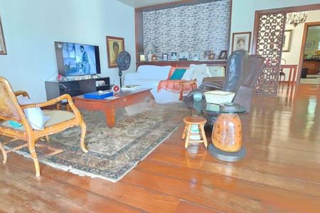 Apartamento à venda com 212m², 3 quartos e sem vaga