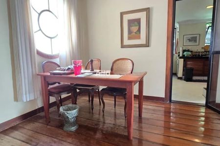 Apartamento à venda com 212m², 3 quartos e sem vaga