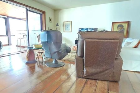Apartamento à venda com 212m², 3 quartos e sem vaga