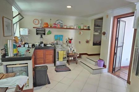 Apartamento à venda com 212m², 3 quartos e sem vaga