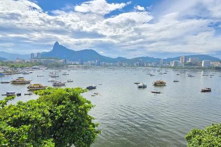Apartamento à venda com 212m², 3 quartos e sem vaga