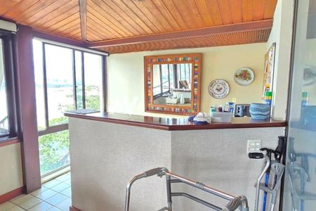 Apartamento à venda com 212m², 3 quartos e sem vaga