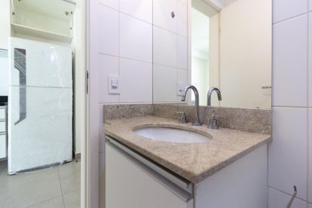 Banheiro de kitnet/studio para alugar com 1 quarto, 42m² em Pinheiros, São Paulo