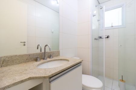 Banheiro de kitnet/studio para alugar com 1 quarto, 42m² em Pinheiros, São Paulo