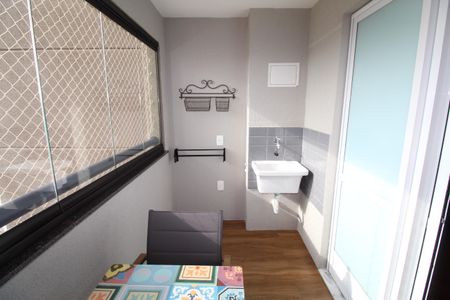 Apartamento para alugar com 56m², 2 quartos e 1 vagaSacada