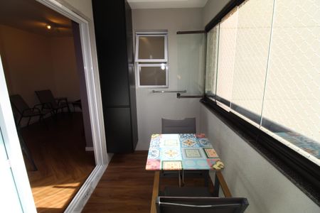 Apartamento para alugar com 56m², 2 quartos e 1 vagaSacada