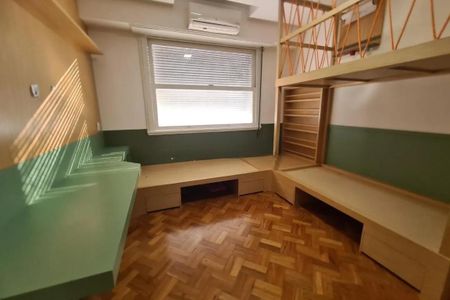Apartamento para alugar com 177m², 3 quartos e 1 vaga
