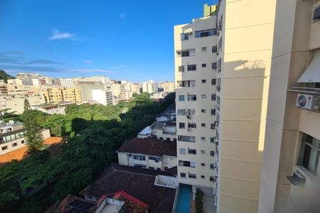 Apartamento para alugar com 177m², 3 quartos e 1 vaga
